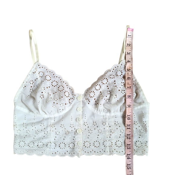 Hanky Panky Eyelet Button Up Bralette size small - Picture 15 of 15